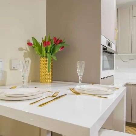 Central Apartments Goleniow Luxury Exterior photo